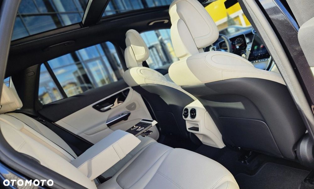 Mercedes-Benz GLC - 13