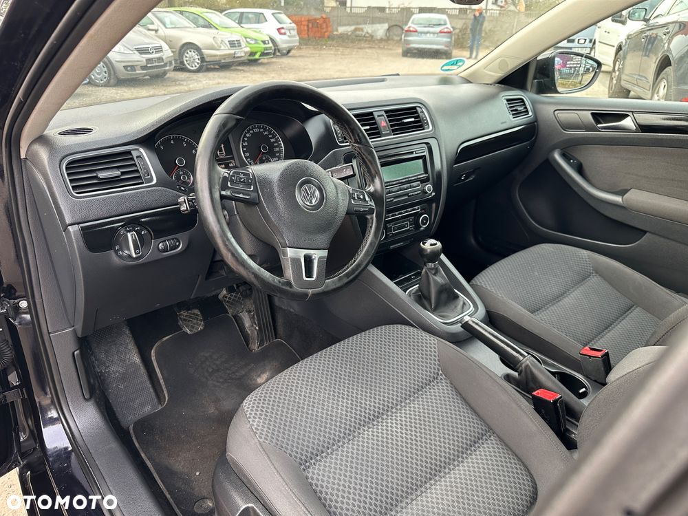 Volkswagen Jetta 1.2 TSI BlueMotion Technology Trendline - 16