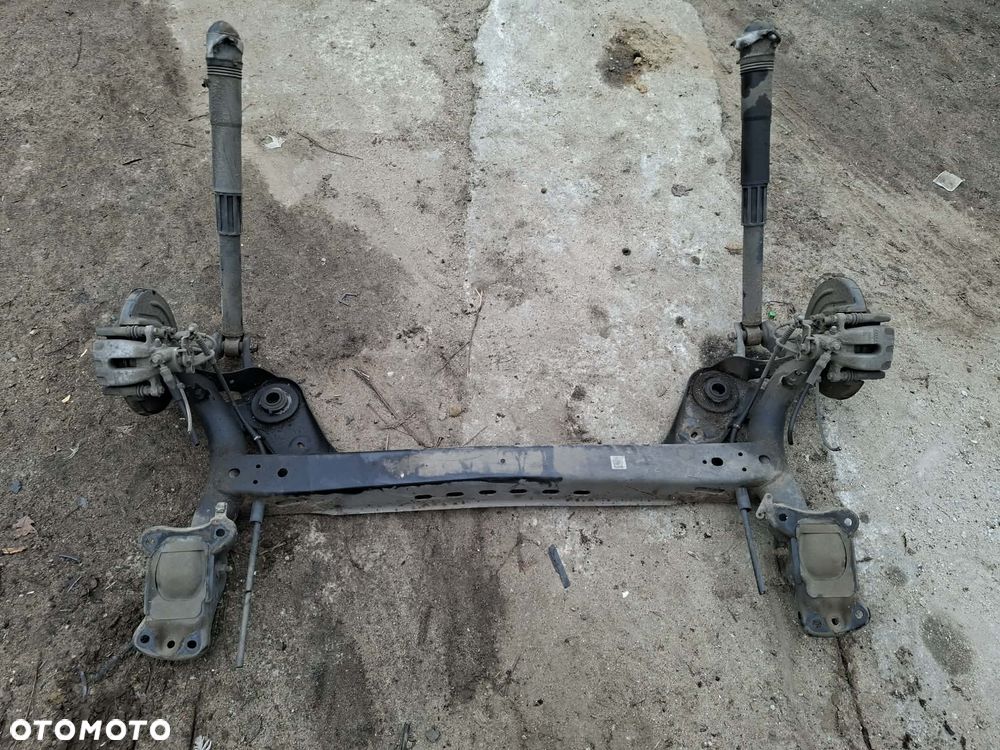 BELKA TYLNA ZAWIESZENIA OŚ SKODA OCTAVIA III KOMPLETNA