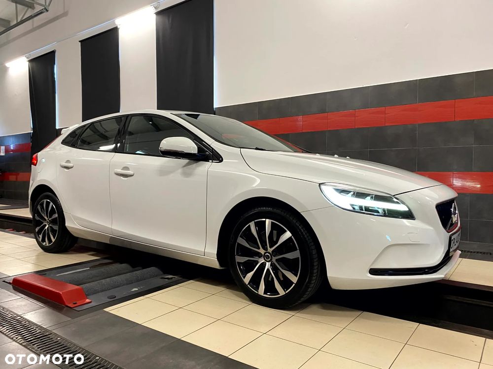 Volvo V40 D3 Drive-E SCR Momentum - 8
