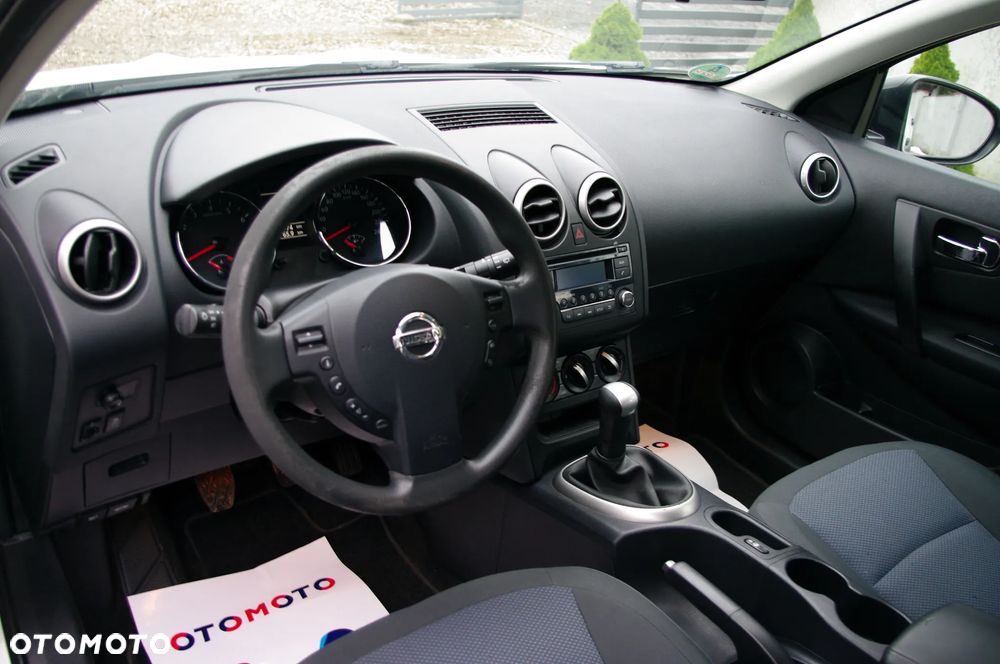 Nissan Qashqai 1.6 Visia - 12