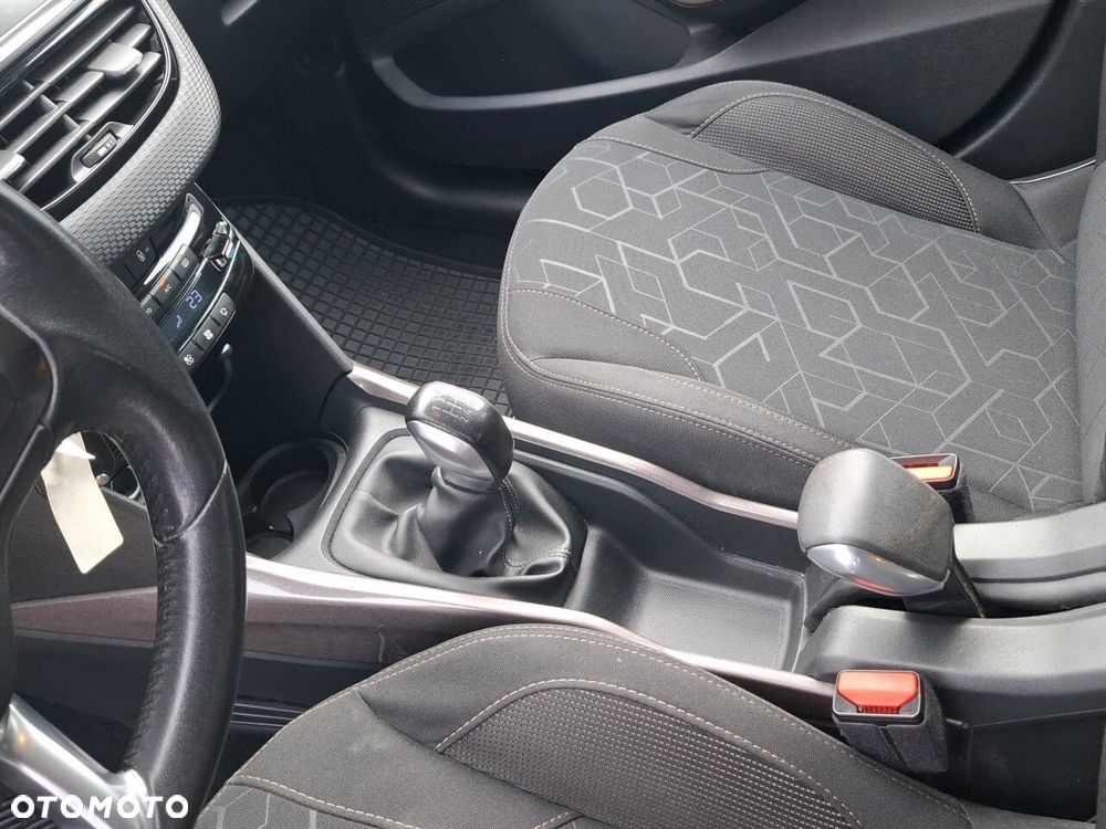 Peugeot 2008 1.2 Pure Tech Style S&S - 15