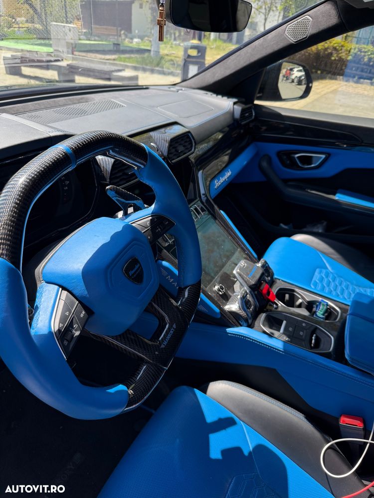 Lamborghini URUS - 24