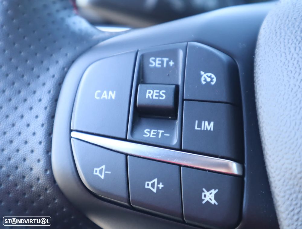 Ford Fiesta 1.0 EcoBoost ST-Line - 31