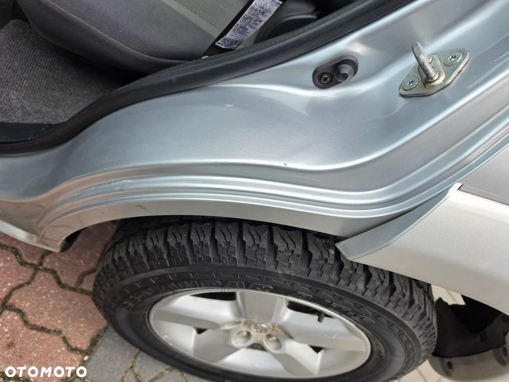 Toyota RAV4 2.0 VVT-i 4x4 - 23