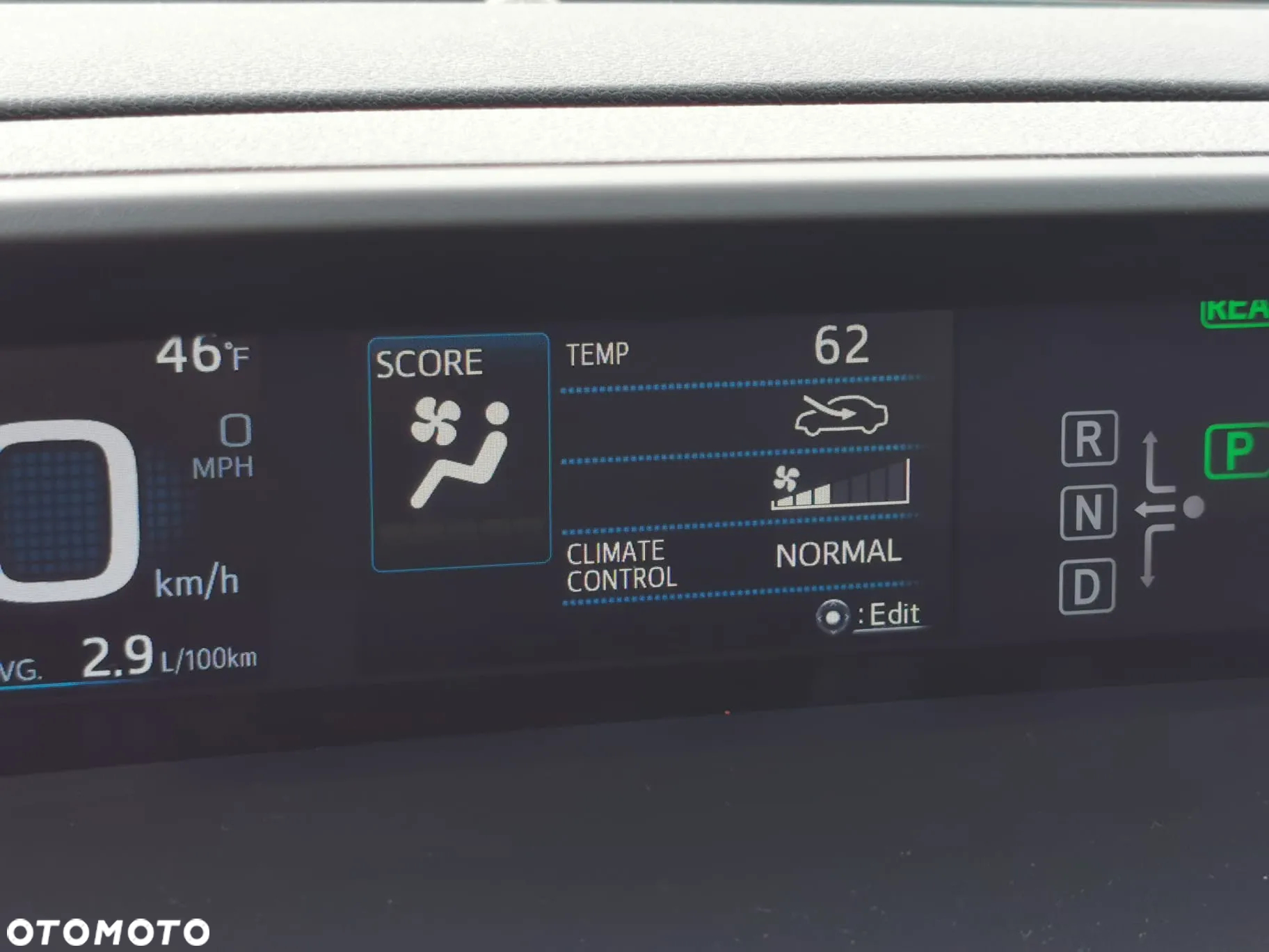 Toyota Prius Plug-in (Hybrid) Comfort - 14