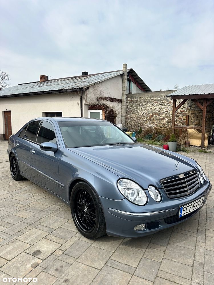 Mercedes-Benz Klasa E 240 Elegance - 34