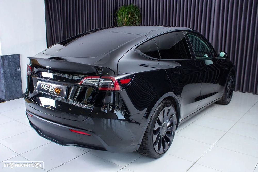 Tesla Model Y Performance Dual Motor AWD - 5