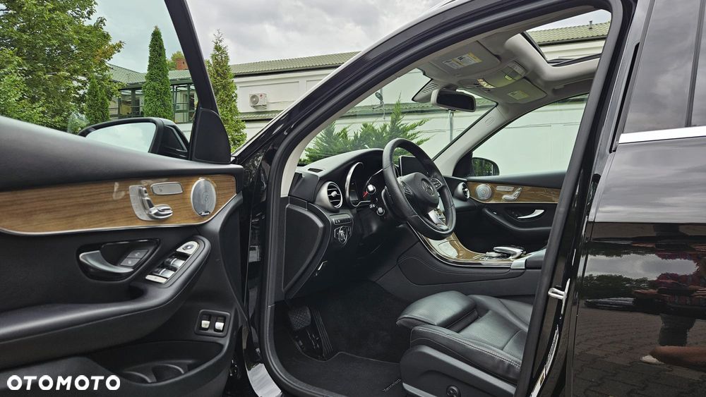 Mercedes-Benz GLC - 14