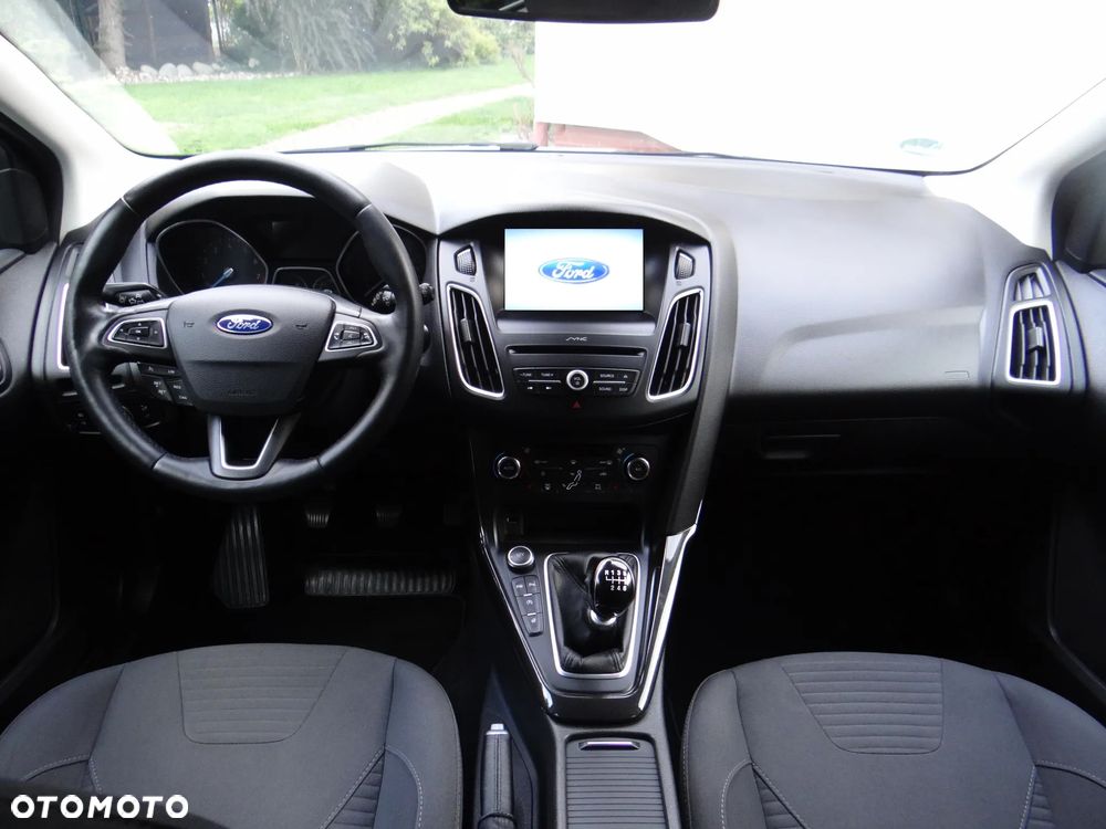 Ford Focus 1.0 EcoBoost Titanium ASS - 10