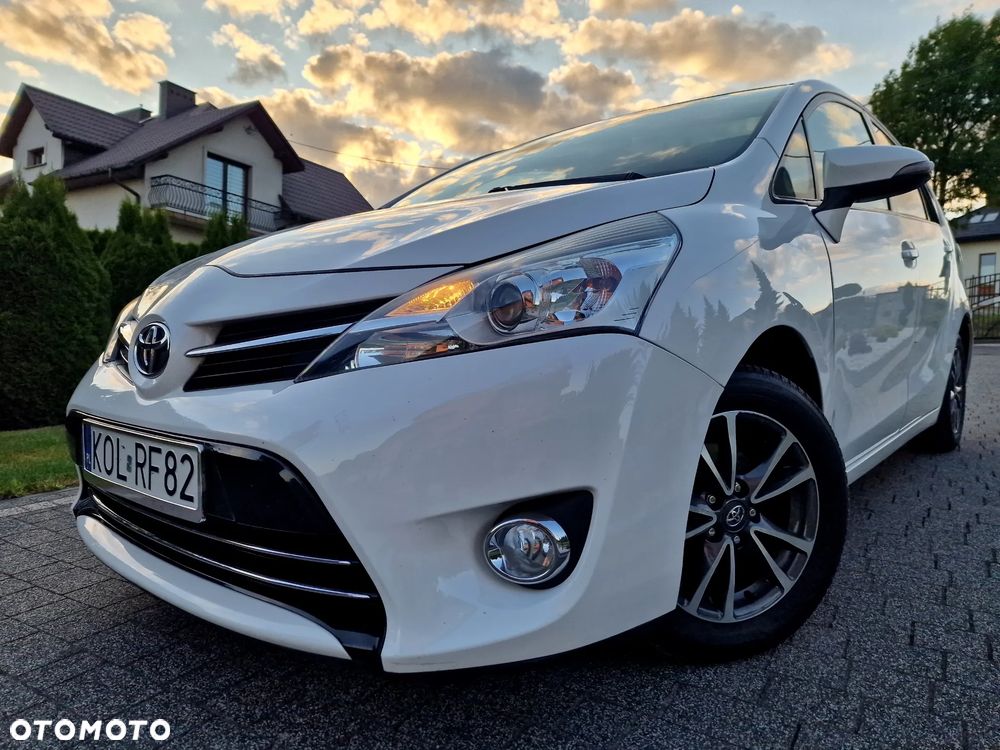 Toyota Verso 1.6 Premium - 2