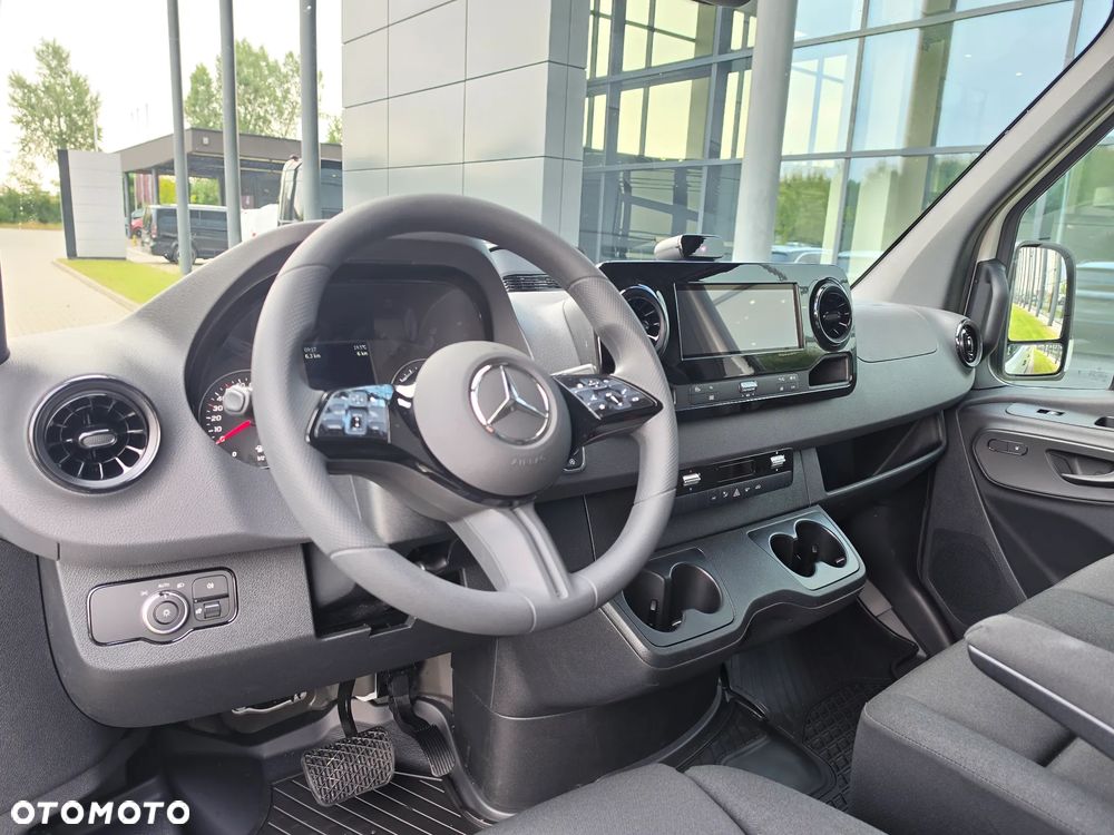 Mercedes-Benz Sprinter 317 CDI Furgon PRO Ekstra Długi 4325+mm - 18