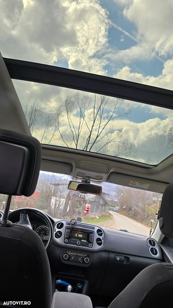 Volkswagen Tiguan 2.0 TDI 4Motion DSG Sport & Style - 8