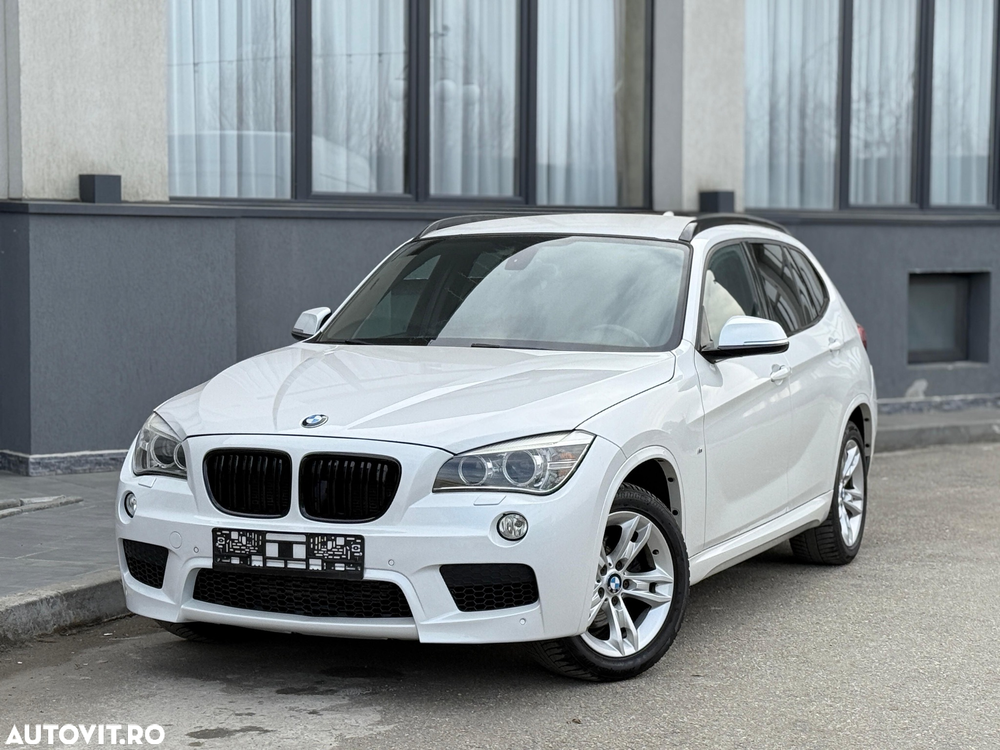 BMW X1 xDrive20d Aut. Sport Line - 3