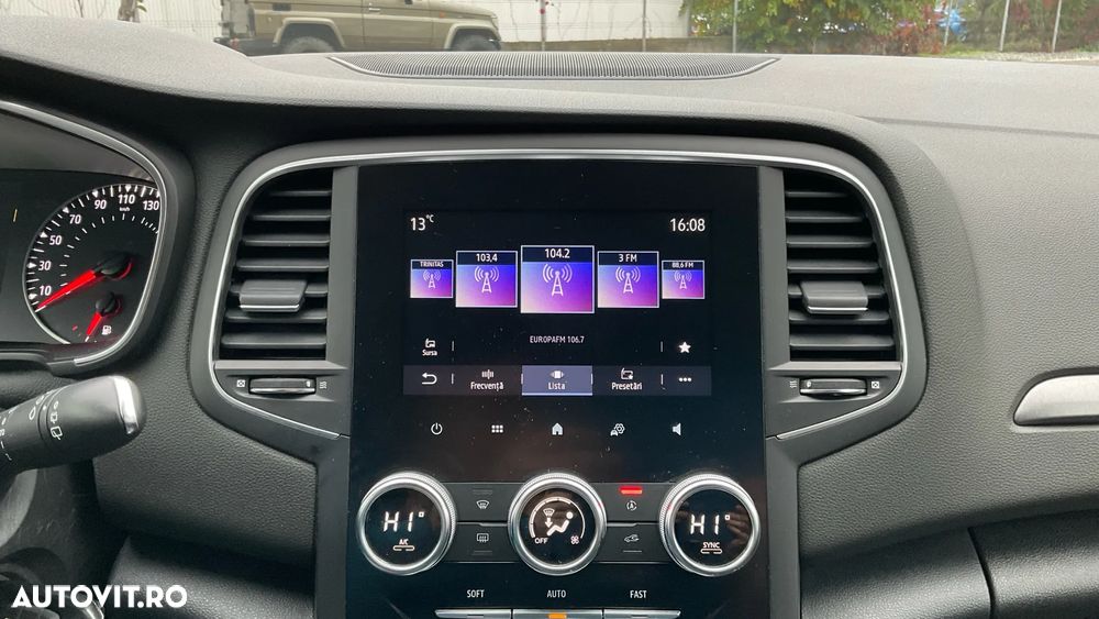 Renault Megane Blue dCi 116 Zen - 23