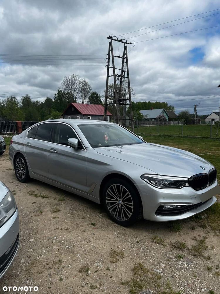 BMW Seria 5 520i - 10