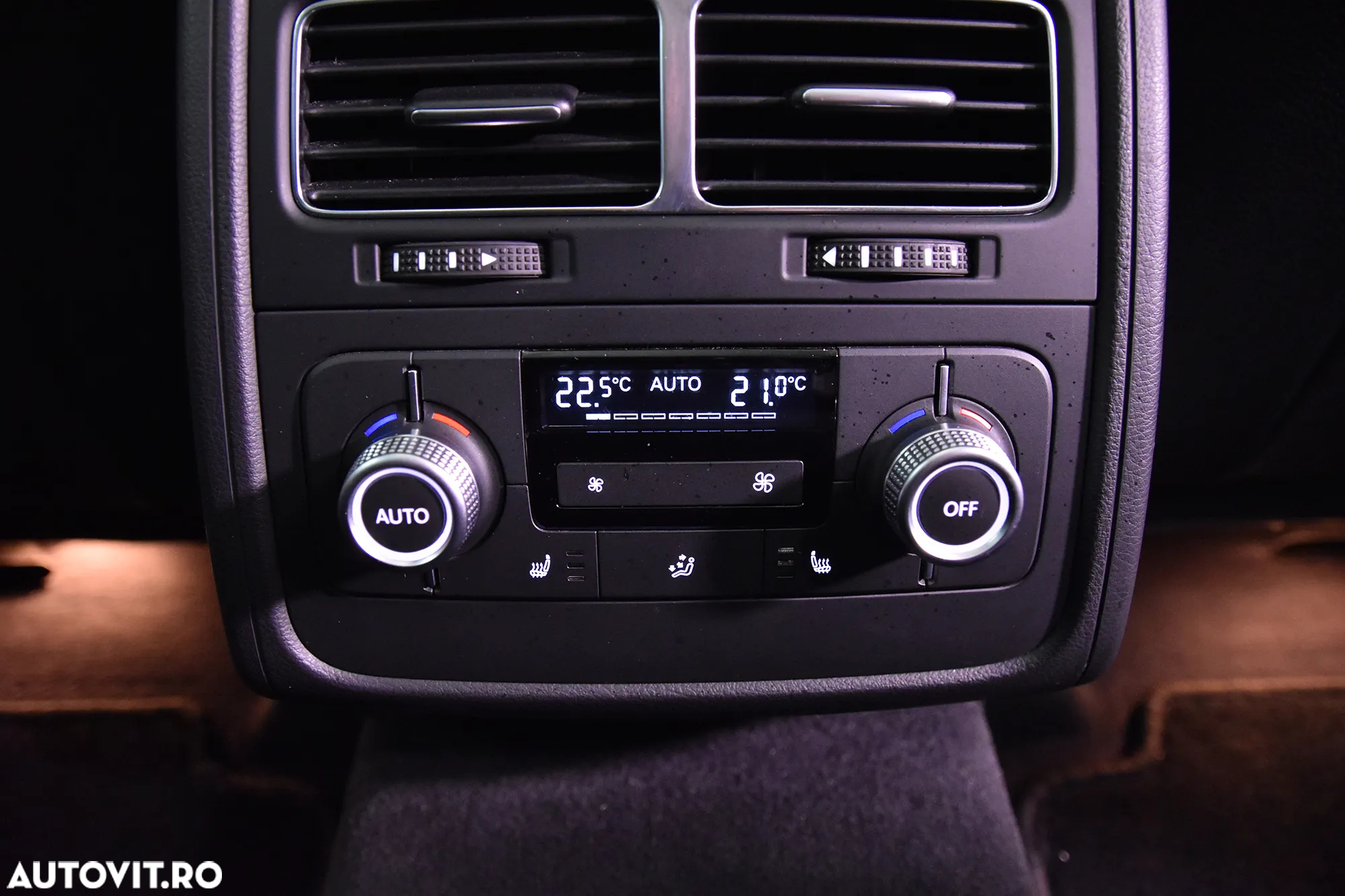 Volkswagen Touareg - 24