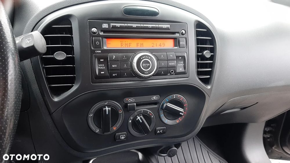 Nissan Juke 1.6 Visia - 10
