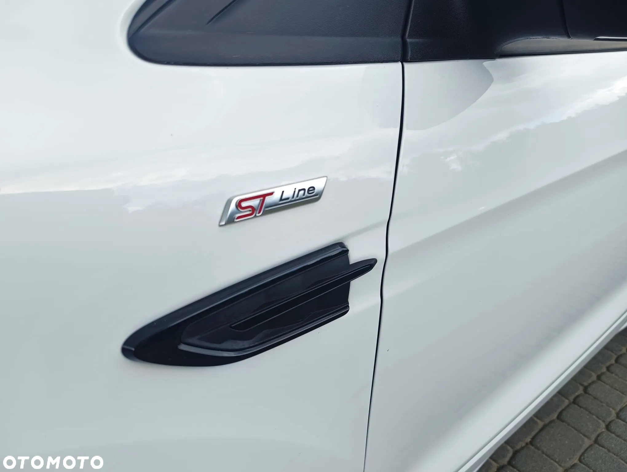 Ford Kuga 2.0 TDCi 2x4 Titanium - 14