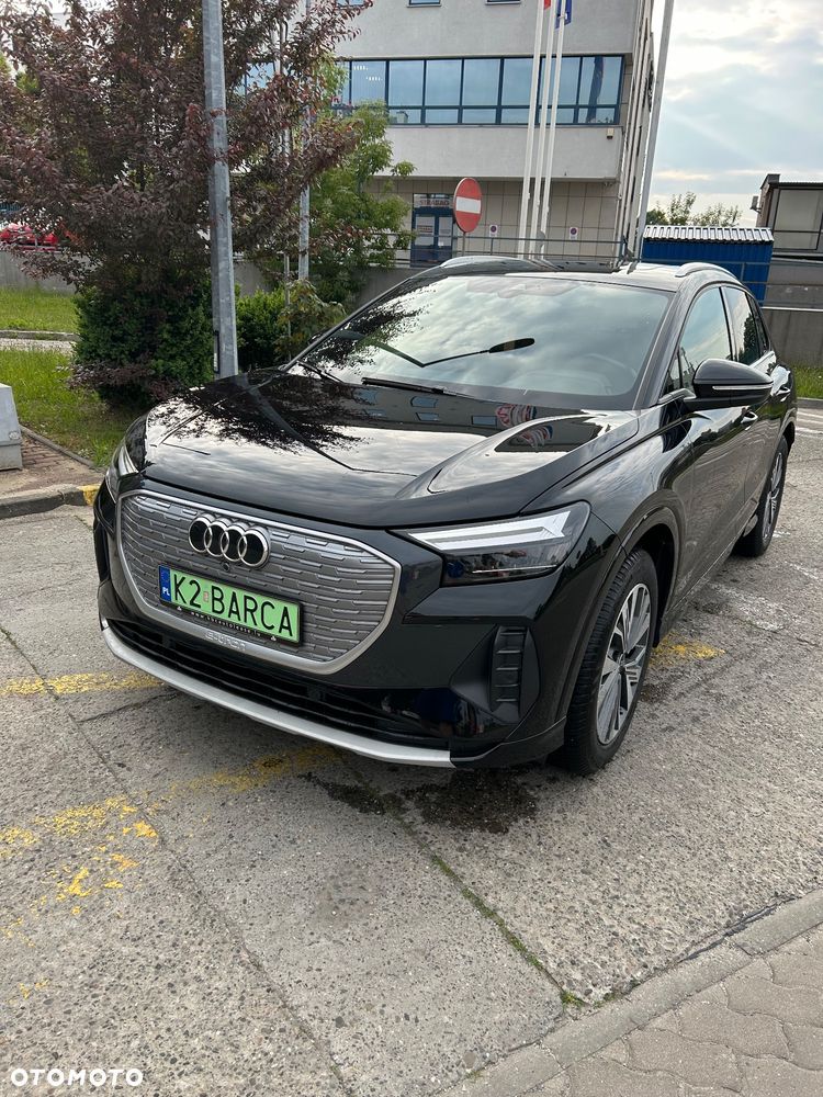 Audi Q4 e-tron 35 52kWh S Line - 1