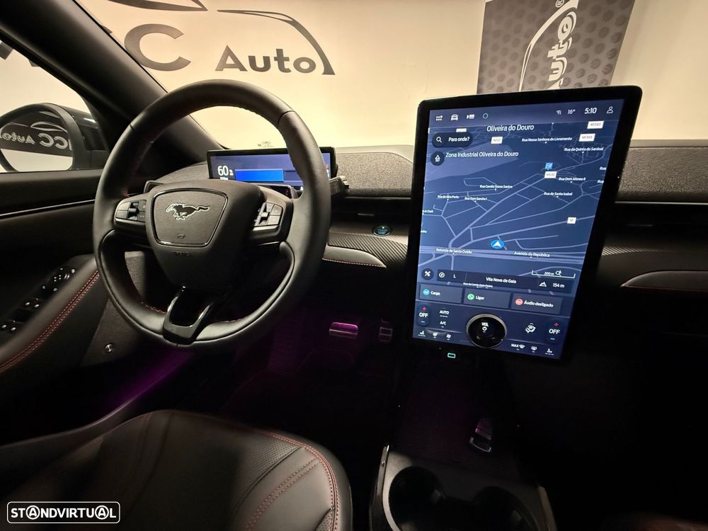 Ford Mustang Mach-E 98.7 kWh Premium AWD - 39