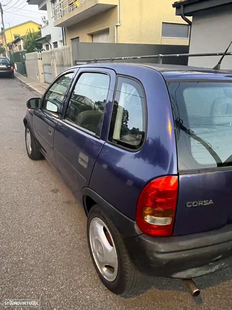 Opel Corsa 1.2 GLS - 5