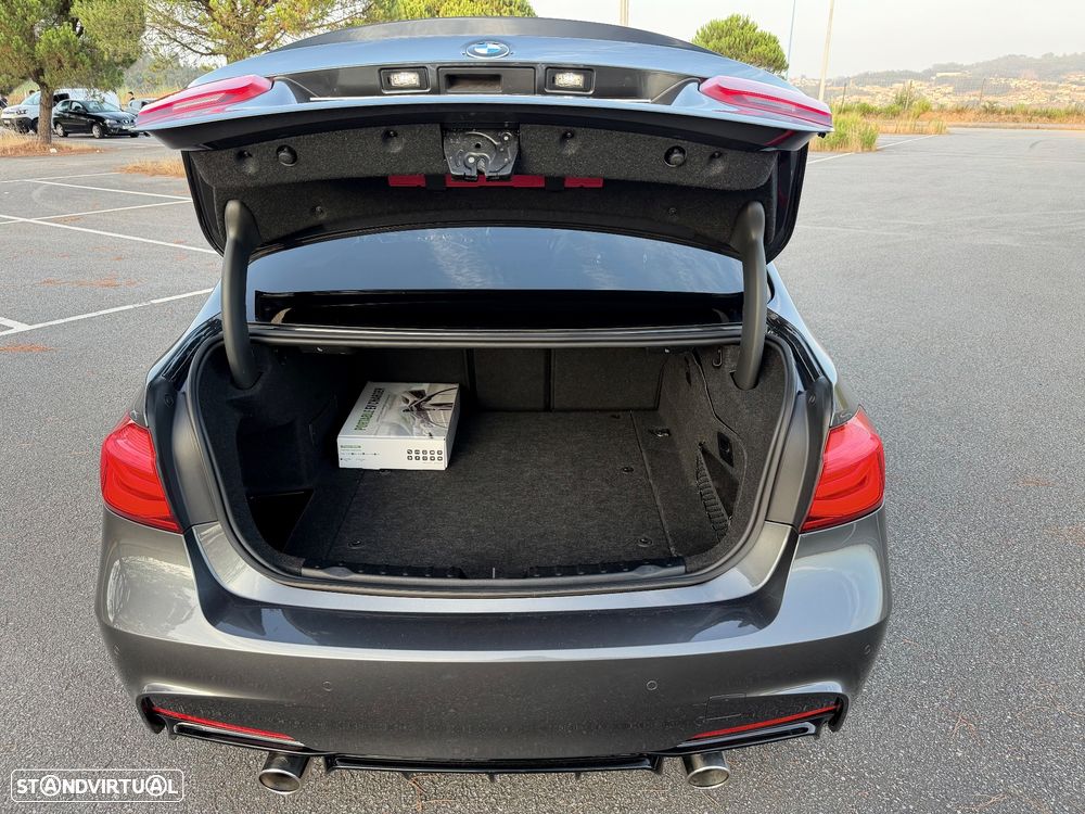 BMW 330 e iPerformance Pack M - 21