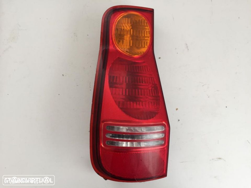 Farolim trás esquerdo hyundai matrix - 1