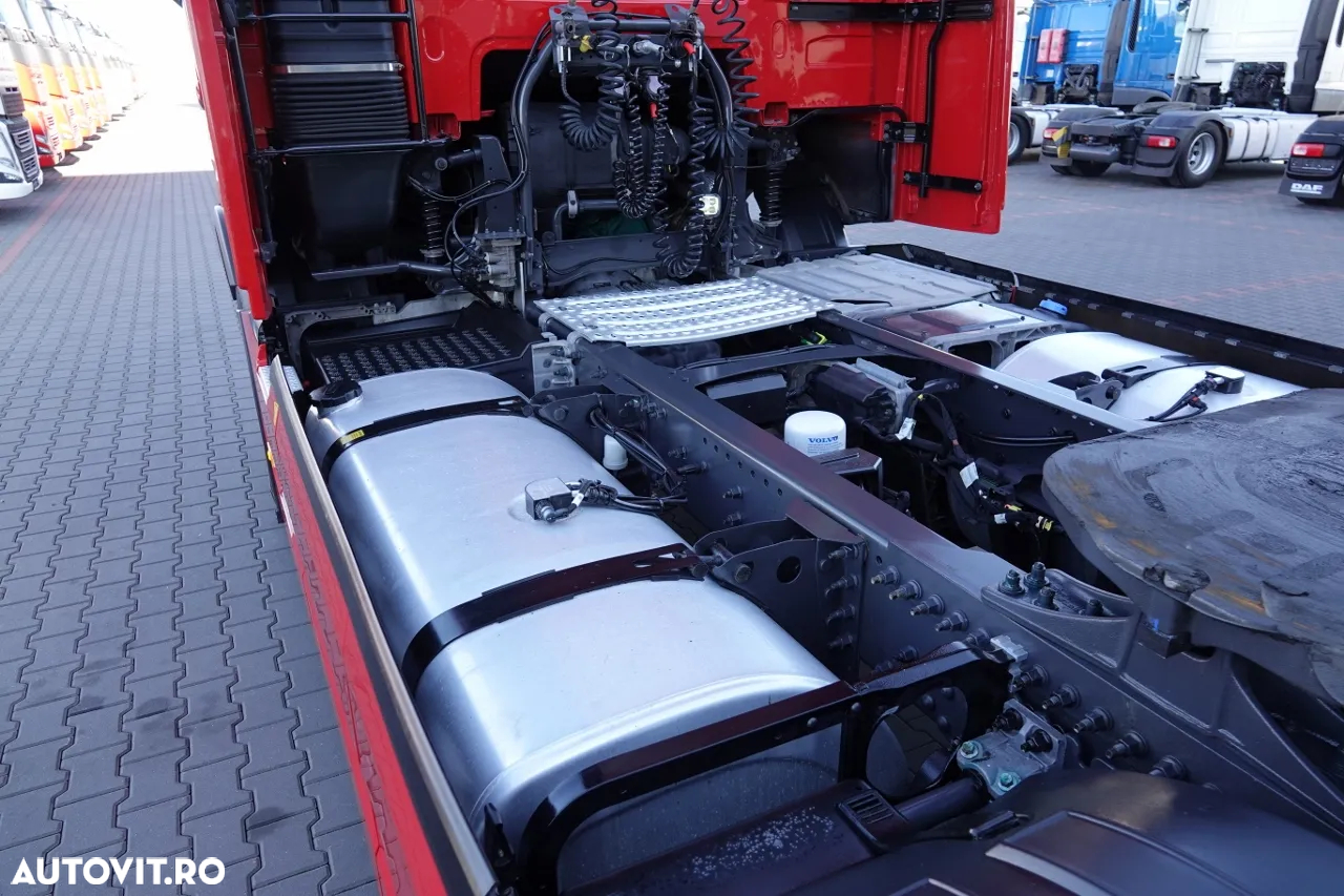 Volvo FH 500 / I-SAVE / XXL / AER CONDIȚIONAT PARCARE / MODEL NOU / ANVELOPE 100% / DUPĂ CONTRACTUL DE SERVICE GOLDEN - 16