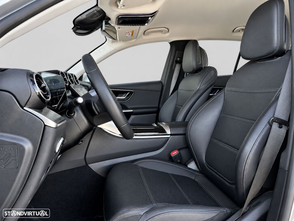 Mercedes-Benz GLC 300 e 4Matic 9G-TRONIC Avantgarde Advanced - 13