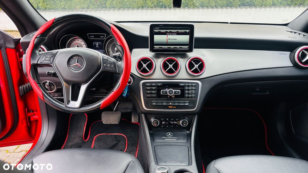 Mercedes-Benz CLA 250 4Matic 7G-DCT AMG Line - 16