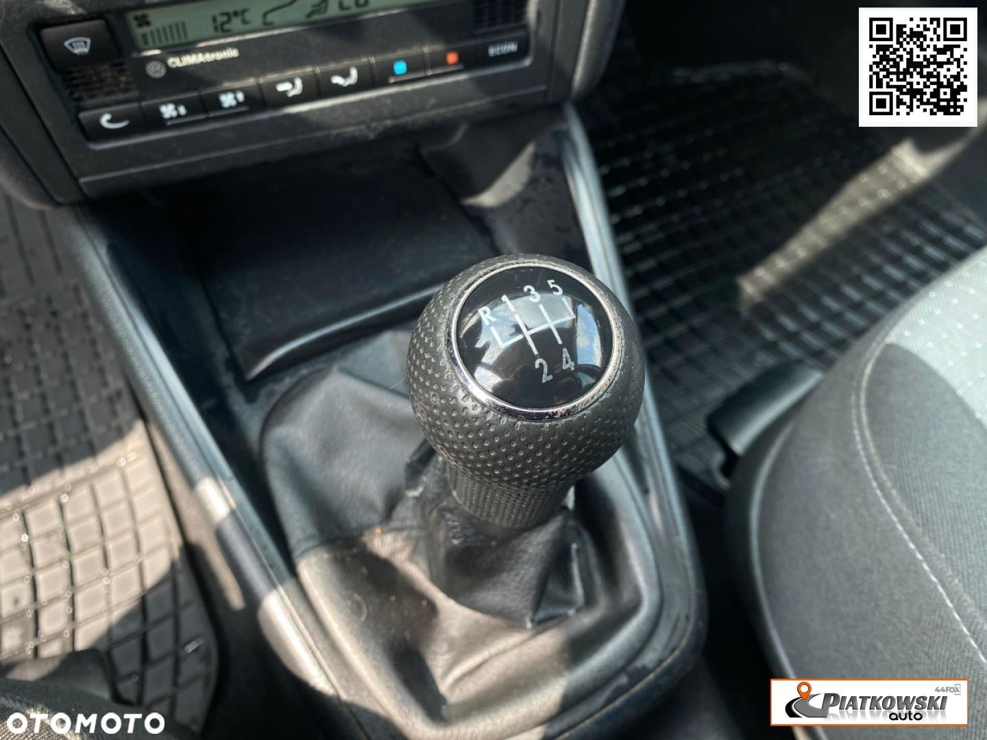 Volkswagen Golf - 25