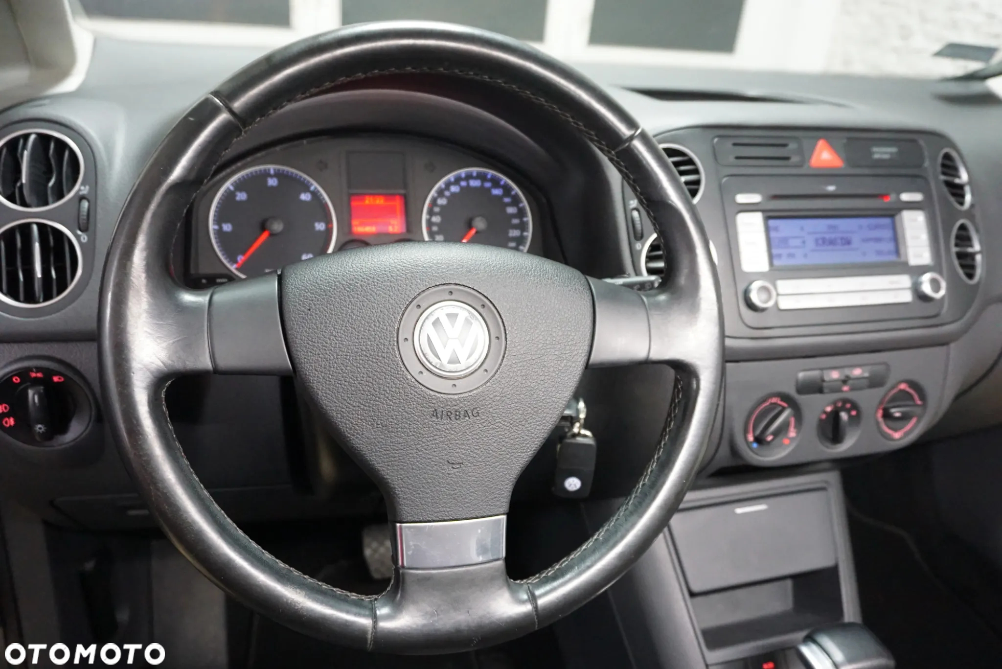 Volkswagen Golf Plus 1.9 TDI DSG United - 16