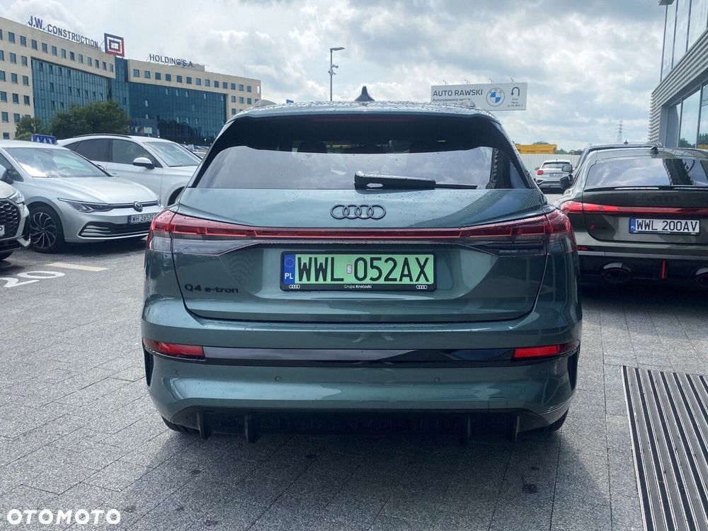 Audi Q4 e-tron - 6