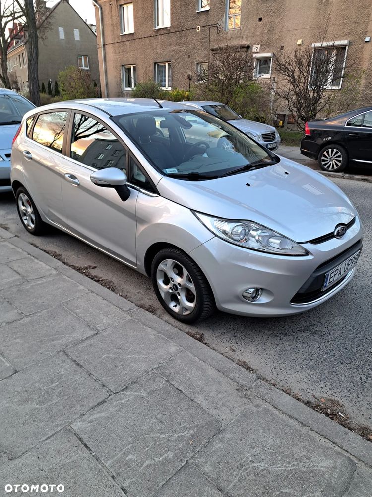 Ford Fiesta 1.25 Celebration - 11