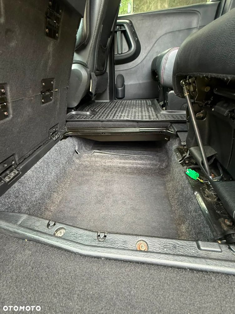 Dodge Grand Caravan 3.6 R/T - 20