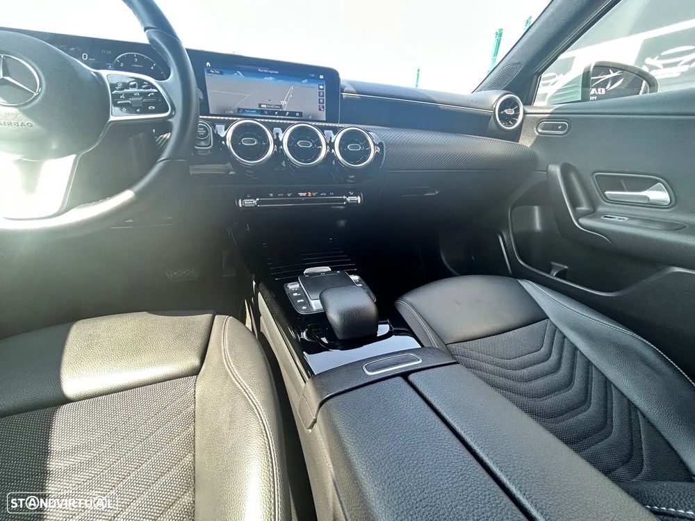 Mercedes-Benz A 180 Limousine d Business Solutions Frota Aut. - 12