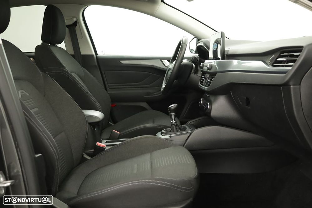 Ford Focus 1.0 EcoBoost Active - 20