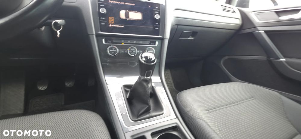 Volkswagen Golf 1.0 TSI IQ Drive - 8