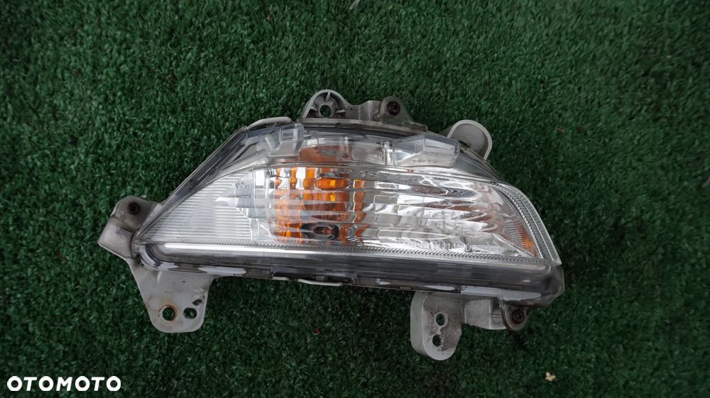 Mazda 3 BM kierunkowskaz prawy - 4