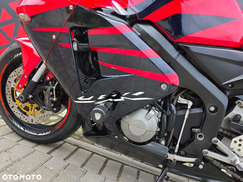 Honda CBR - 11