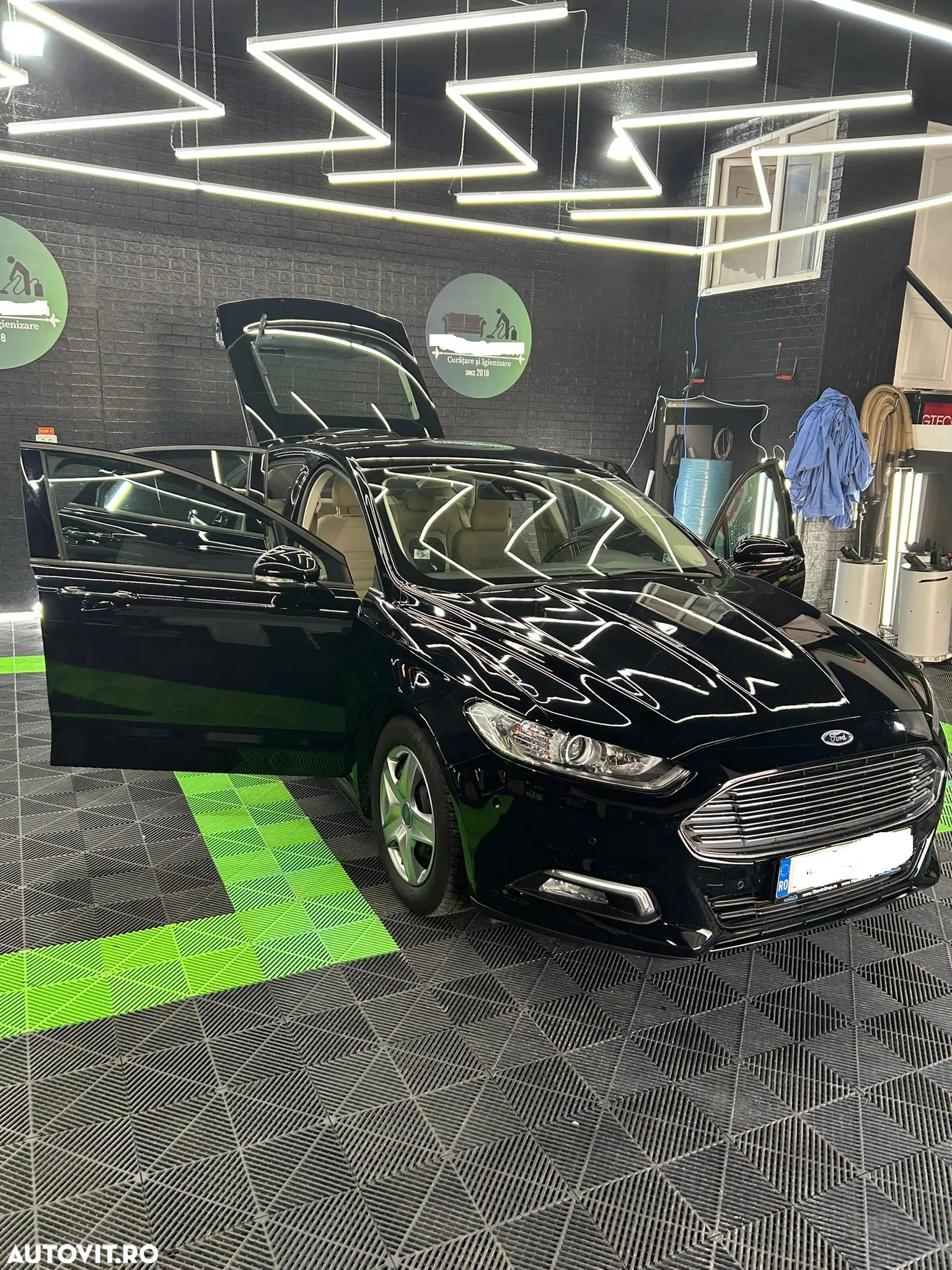 Ford Mondeo 1.5 TDCi ECOnetic Start-Stopp Business Edition - 4