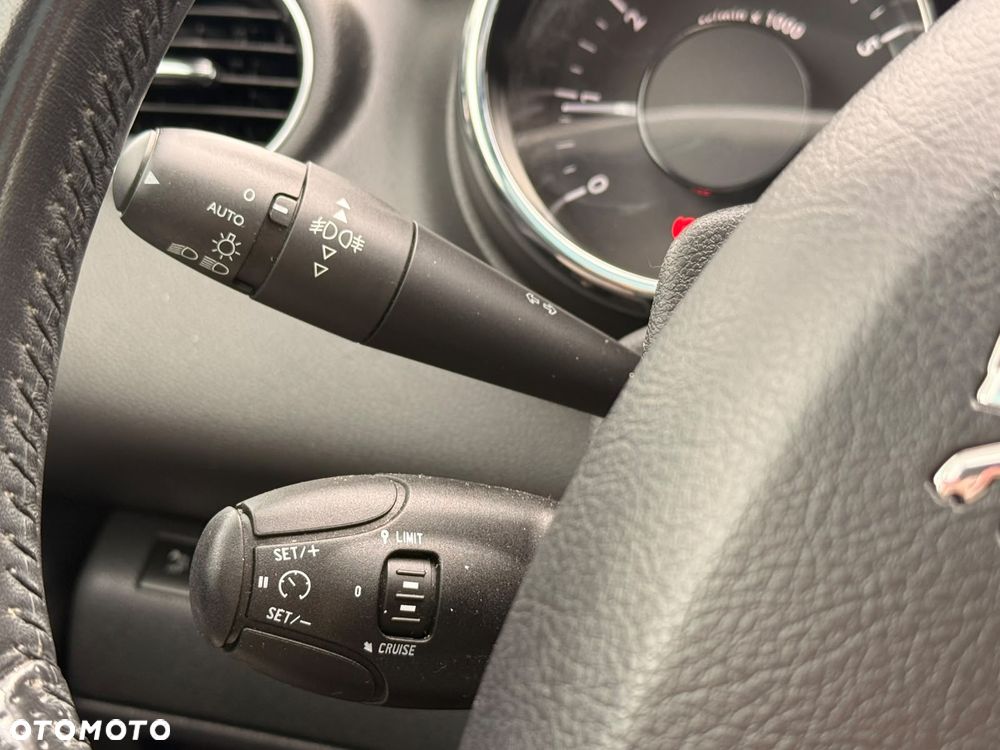 Peugeot 3008 1.2 PureTech Active - 27