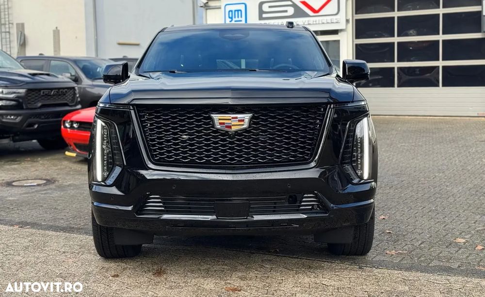Cadillac Escalade - 2