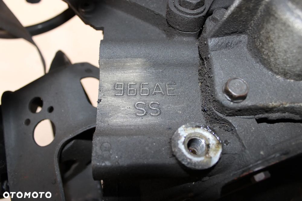 SILNIK 2.8 CRD VM28C + SKRZYNIA AUTOMAT 966AE/CHRYSLER VOYAGER 2004 - 9