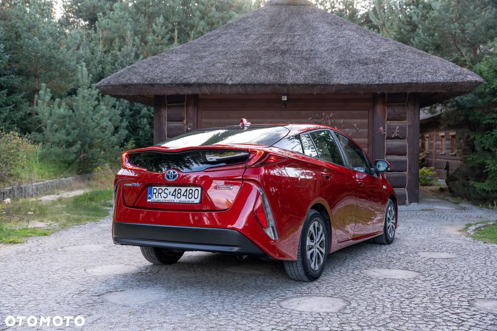 Toyota Prius Hybrid - 14
