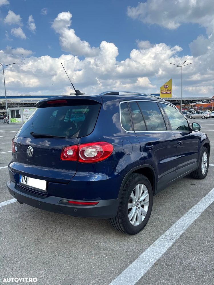 Volkswagen Tiguan 2.0 TDI 4Motion DSG Sport & Style - 4