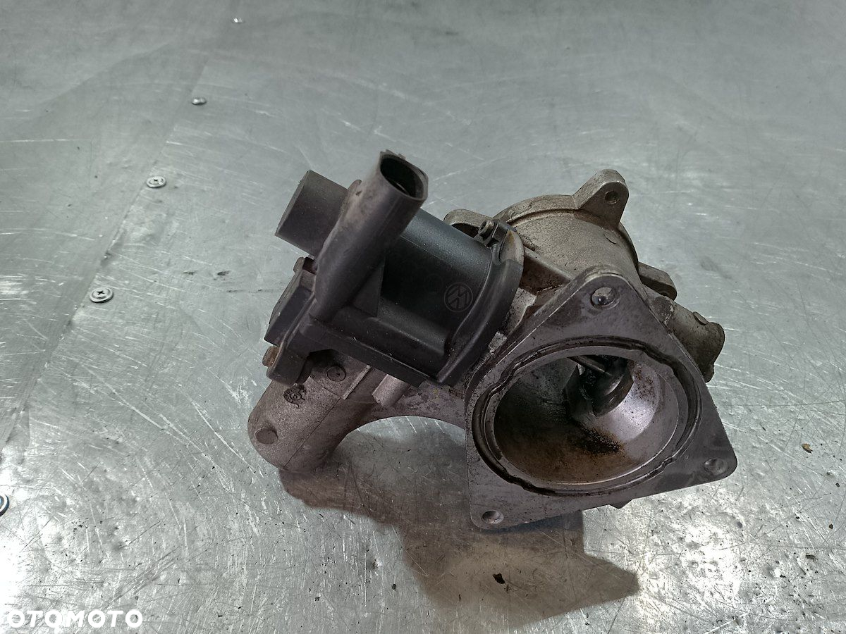 ZAWÓR EGR VW CRAFTER 076131501B  7.00823.04.0 2.5 TDI - 4