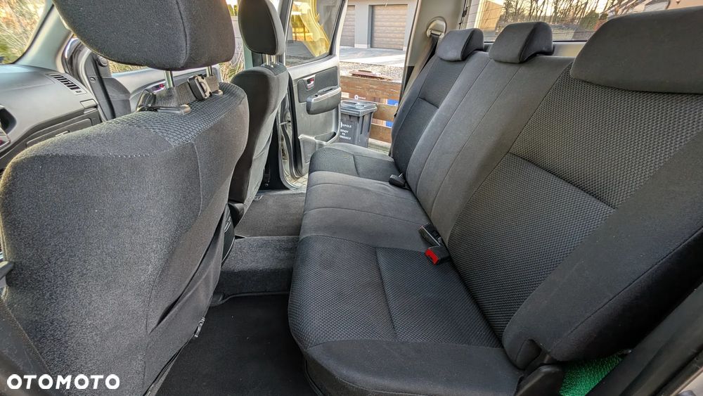 Toyota Hilux 2.5 D-4D SR - 18