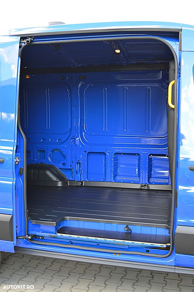 Ford E-TRANSIT L2H2 3500KG N1 - 27